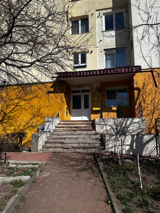 Homely Apartment Suceava Ngoại thất bức ảnh